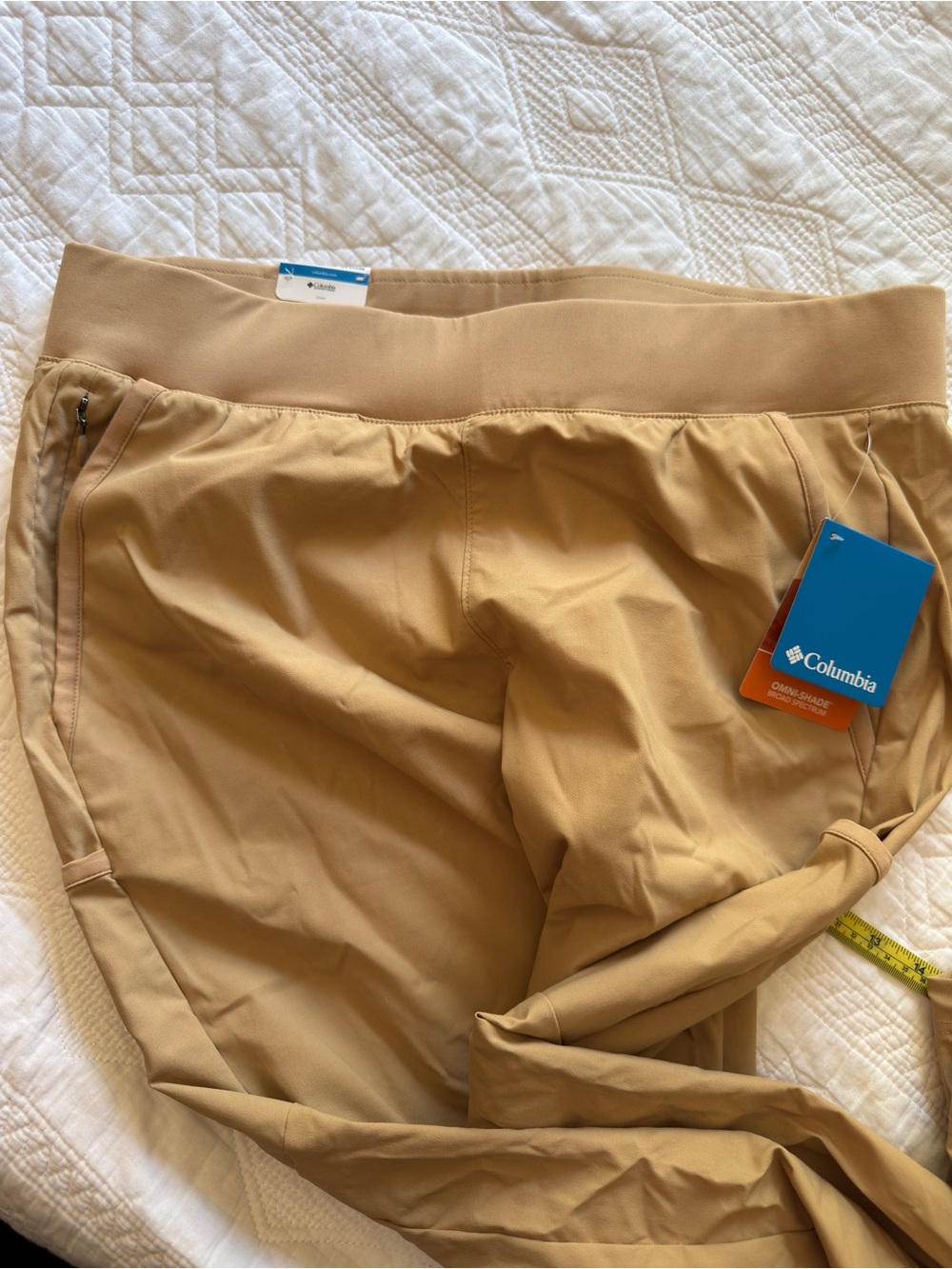 NWT Columbia Women’s Tan Stretch hiking Pants L